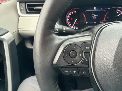 Used 2023 Toyota RAV4 XLE Premium image 16