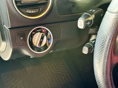 Used 2014 Mercedes-Benz C 300 C 300 image 19