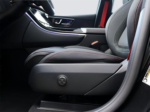 New 2025 Mercedes-Benz GLC 43 AMG 4MATIC image 42