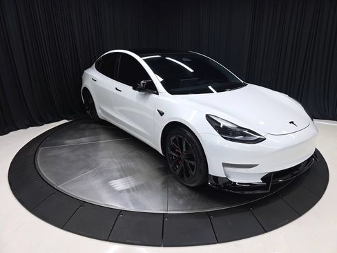 Used 2021 Tesla Model 3 Long Range AWD/4WD image 4