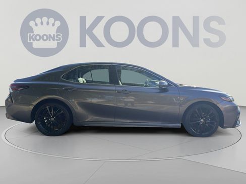 Used 2024 Toyota Camry XSE FWD image 7