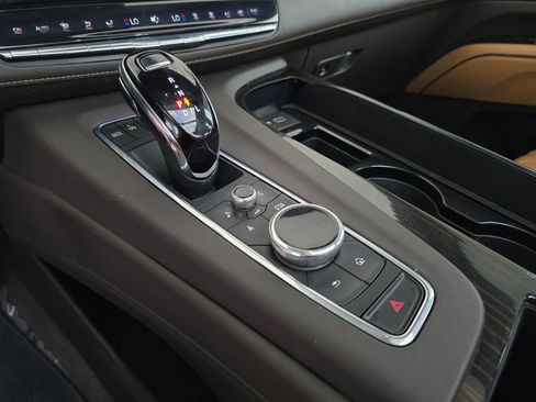 Used 2022 Cadillac Escalade ESV Sport w/ Touring Package image 17