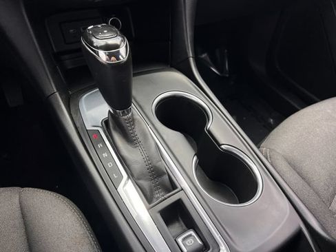 Used 2019 Chevrolet Equinox LT FWD image 25
