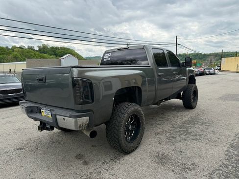 Used 2011 Chevrolet Silverado 3500 LTZ w/ Suspension Package, Off-Road AWD/4WD image 8
