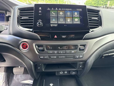 Used 2024 Honda Passport EX-L image 32