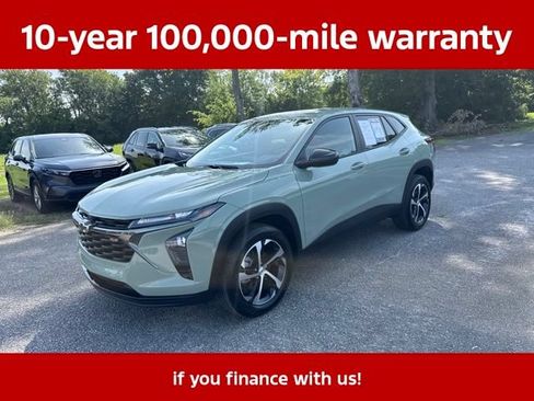 Used 2024 Chevrolet Trax RS w/ Sunroof Package FWD image 5