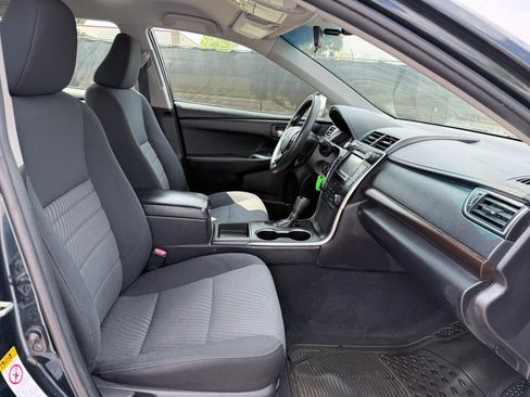 Used 2016 Toyota Camry LE FWD image 18