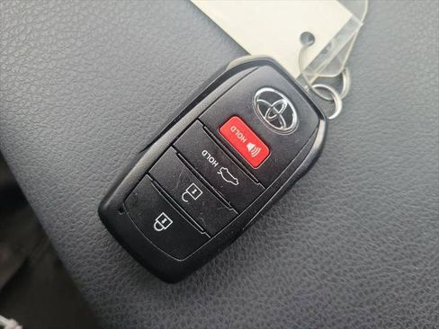 Certified 2025 Toyota Camry SE image 34