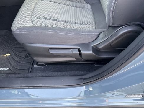 Used 2024 Subaru Crosstrek 2.0i Premium image 5