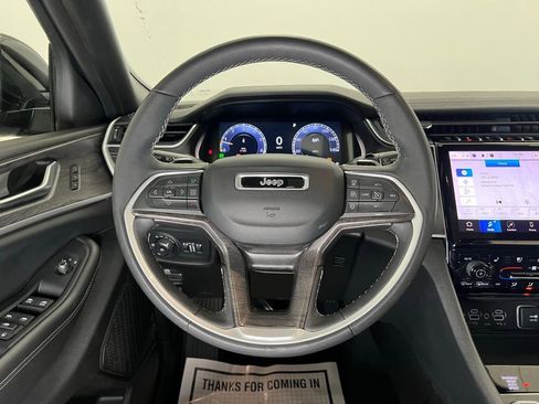 Used 2024 Jeep Grand Cherokee L Limited w/ Luxury Tech Group II image 15