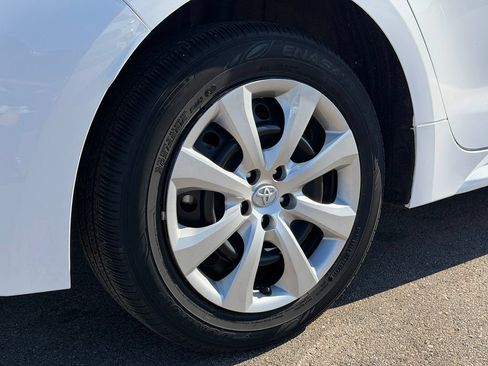Used 2025 Toyota Corolla LE FWD image 16
