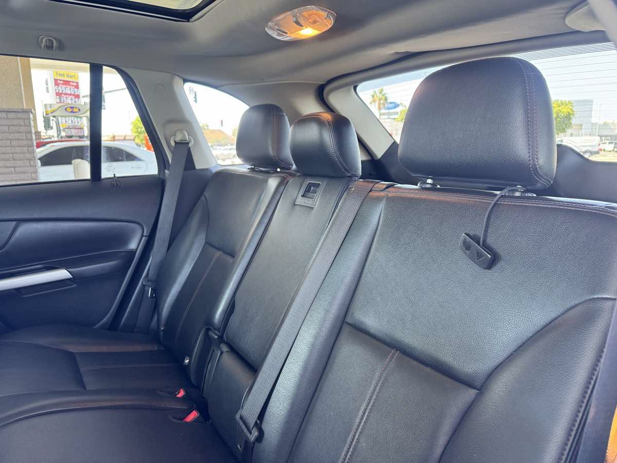 Used 2013 Ford Edge SEL FWD image 33