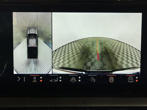 Used 2025 GMC Sierra 2500 AT4 w/ AT4 Premium Plus Package image 25