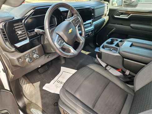 Used 2022 Chevrolet Silverado 1500 LT image 8