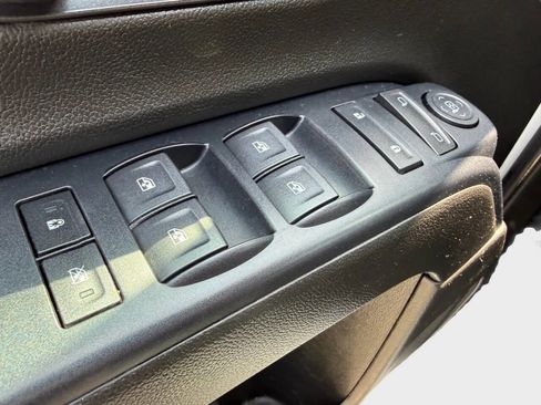 Used 2019 Chevrolet Silverado 2500 W/T AWD/4WD image 11