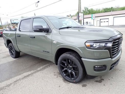 New 2026 RAM 1500 Laramie AWD/4WD image 8