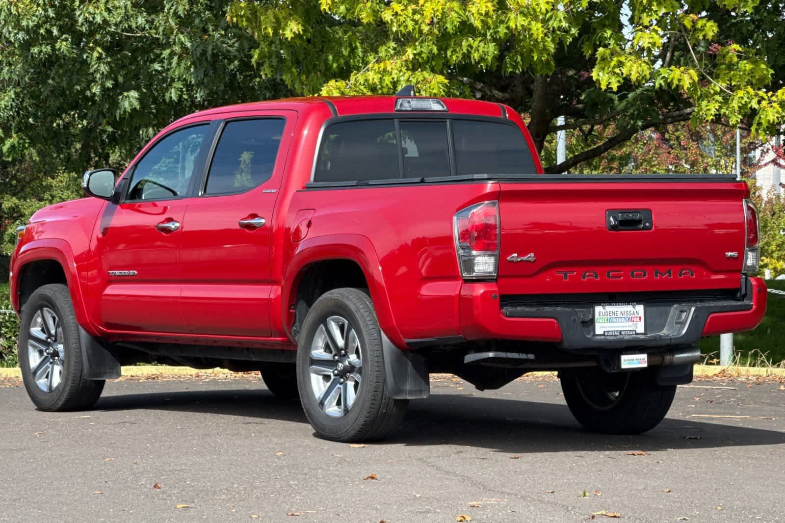 Used 2016 Toyota Tacoma Limited w/ Towing Package AWD/4WD image 6