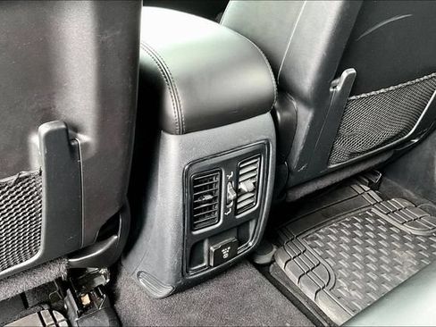 Used 2020 Jeep Grand Cherokee Altitude AWD/4WD image 10