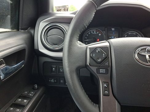 Used 2023 Toyota Tacoma TRD Off-Road w/ TRD Premium Off Road Package AWD/4WD image 21