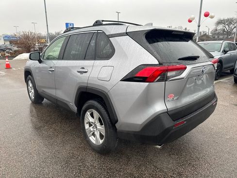 Used 2020 Toyota RAV4 LE image 5