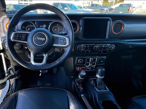 Used 2022 Jeep Gladiator Mojave w/ Cold Weather Group image 17