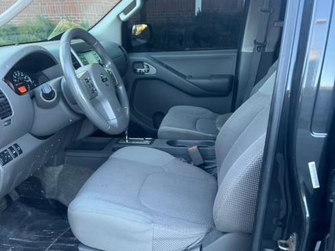 Used 2014 Nissan Frontier SV w/ SV Value Truck Package image 21