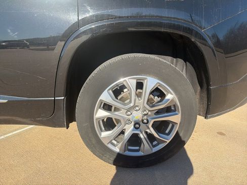 Used 2021 Chevrolet Traverse Premier image 6