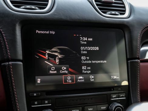 Used 2022 Porsche 718 Cayman image 35