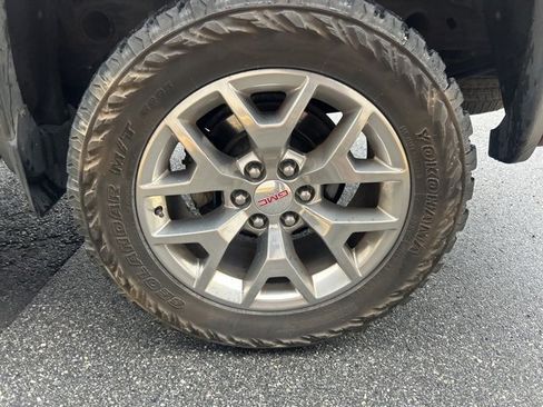 Used 2018 GMC Sierra 1500 SLT w/ SLT Premium Package image 7