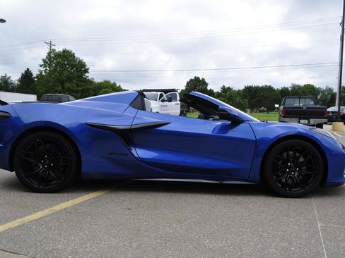 Used 2023 Chevrolet Corvette Z06 RWD image 26