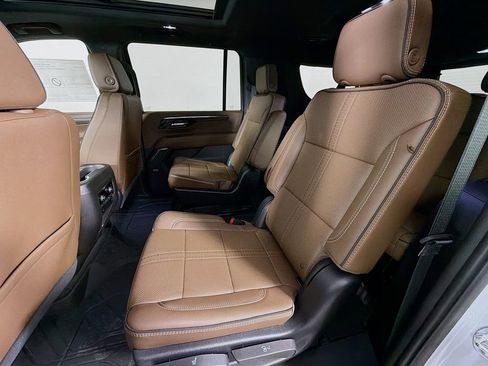 New 2026 Chevrolet Suburban High Country w/ Sun And Tow Package AWD/4WD image 19