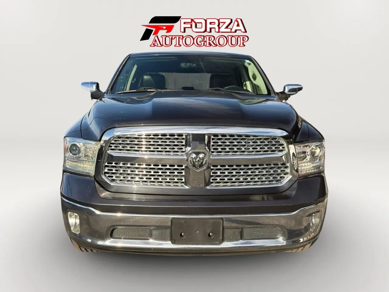 Used 2016 RAM 1500 Laramie w/ Convenience Group AWD/4WD image 2