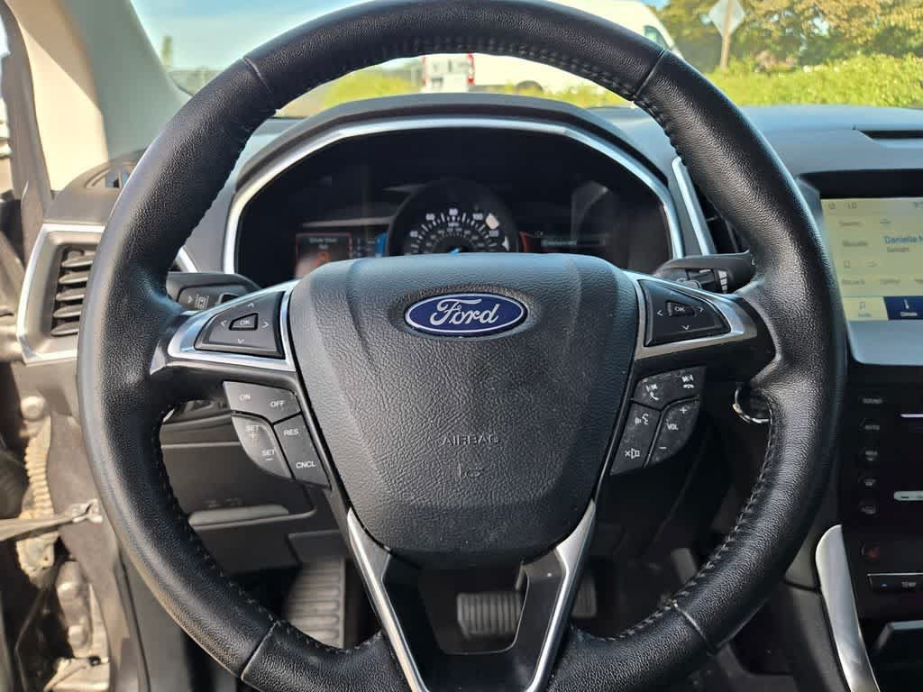 Used 2019 Ford Edge Titanium AWD/4WD image 22