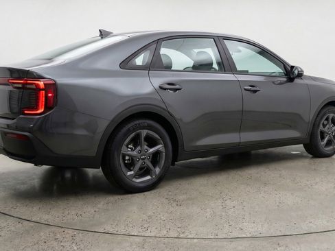 Used 2025 Kia K4 LXS image 9