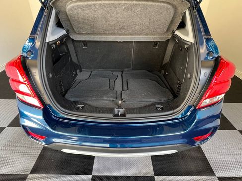 Used 2019 Chevrolet Trax LT w/ LT Convenience Package image 26