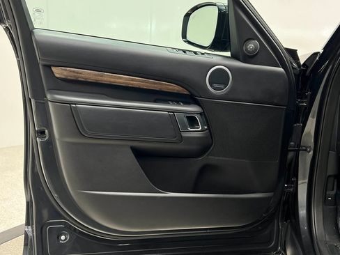 Used 2018 Land Rover Discovery HSE Luxury AWD/4WD image 16