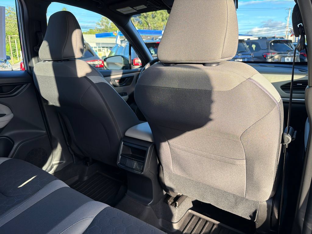 Certified 2025 Subaru Forester AWD/4WD image 33