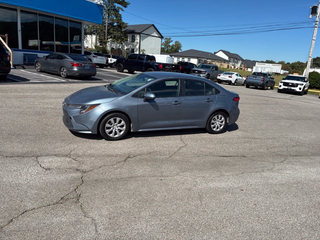 Used 2025 Toyota Corolla LE FWD image 15
