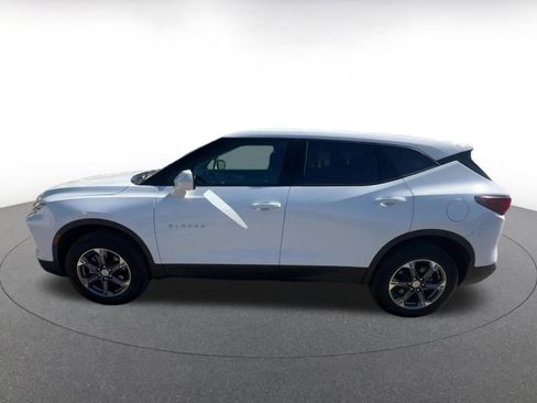 Used 2025 Chevrolet Blazer LT image 9