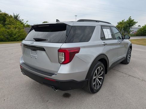 Certified 2022 Ford Explorer ST-Line RWD image 3