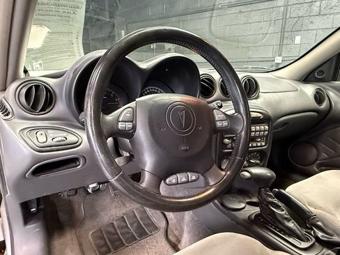 Used 2003 Pontiac Grand Am GT w/ SC/T Appearance Package FWD image 10