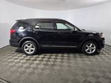 Used 2017 Ford Explorer XLT w/ Equipment Group 202A image 4