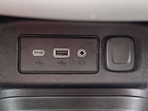 Used 2020 Chevrolet Equinox LT image 13