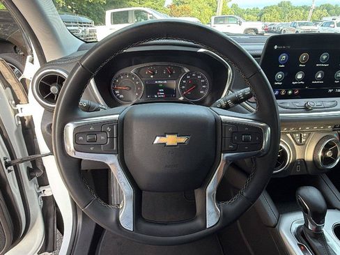 Used 2024 Chevrolet Blazer LT FWD image 25