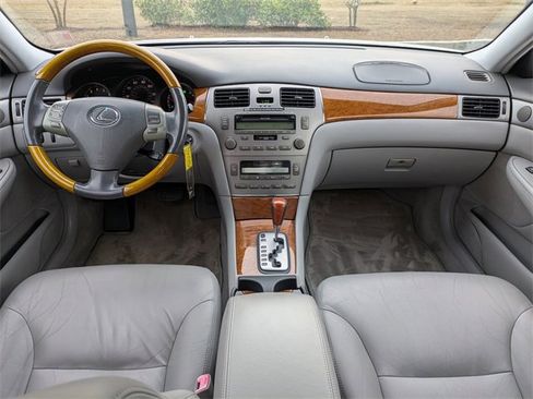 Used 2005 Lexus ES 330 image 11