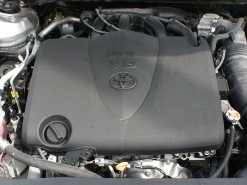 Used 2019 Toyota Avalon FWD image 28