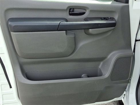 Used 2019 Nissan NV 2500 SV w/ Navigation Package image 18