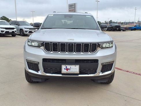 New 2025 Jeep Grand Cherokee L Limited w/ Luxury Tech Group II image 5