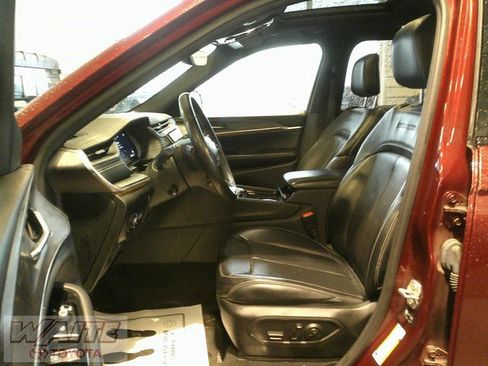 Used 2022 Jeep Grand Cherokee L Overland image 18