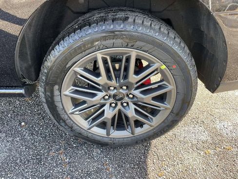 New 2025 Ford Expedition Platinum w/ Stealth Performance Package image 21